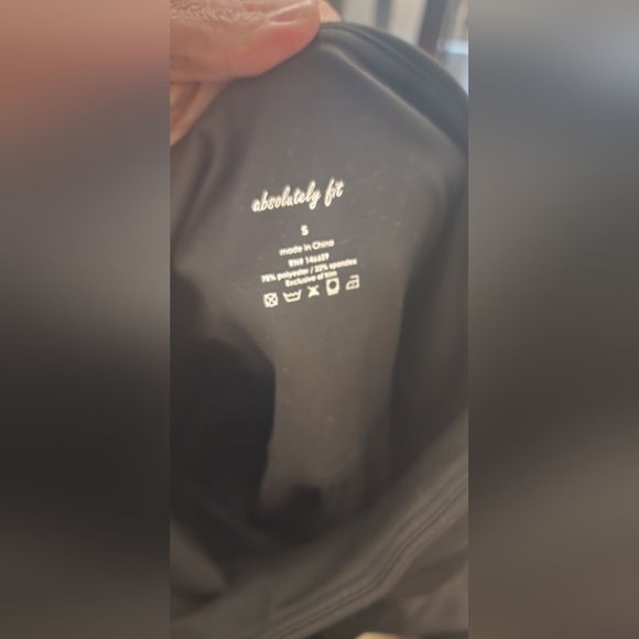 Absolutely Fit Black Leggings Tummy Control -NEW size small, Deep Pockets - Picture 5 of 7